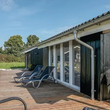 Beach Front Home In Storvorde With Sauna * Storvorde