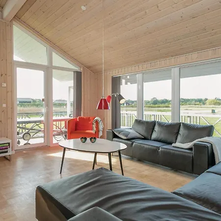 Beach Front Home In Storvorde With Sauna Semesterbostad